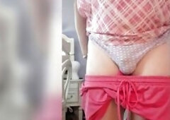 Its Sunday morning and Vicki is awaiting for her hawt youthful lover to cum visit! This babe's soft and overweight and her snatch is moist and wi