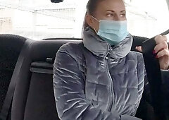 Hot brunette accepted a dirty offer from a taxi driver