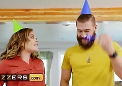 (Xander Corvus) Enjoys A trio With (Codi Vore, Nolina Nyx) Which Ends With A Double Facial Cum Swapping - Brazzers