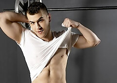 Good-looking hunk Ayden dildoing and stroking