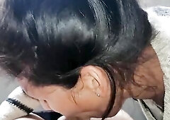 Mamadas caseras - ella sabe como dar placer con su garganta profunda