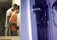 CHICOS EN EL GLORY HOLE - .mp4