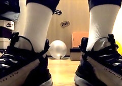 Nike crush trample, nike, sneaker crush play